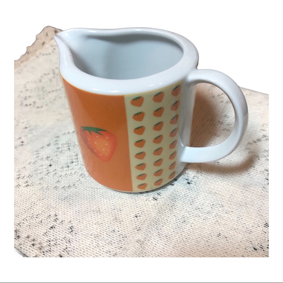 Kanlina Porcelain Sugar Creamer Set County Strawberries Cottagecore Whimsy Fruit - Picture 4 of 9